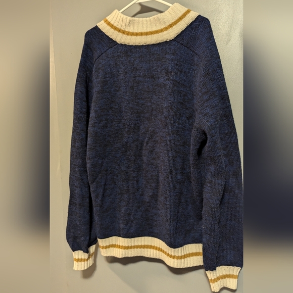 Nevada 30% wool zip up sweater - Picture 2 of 3